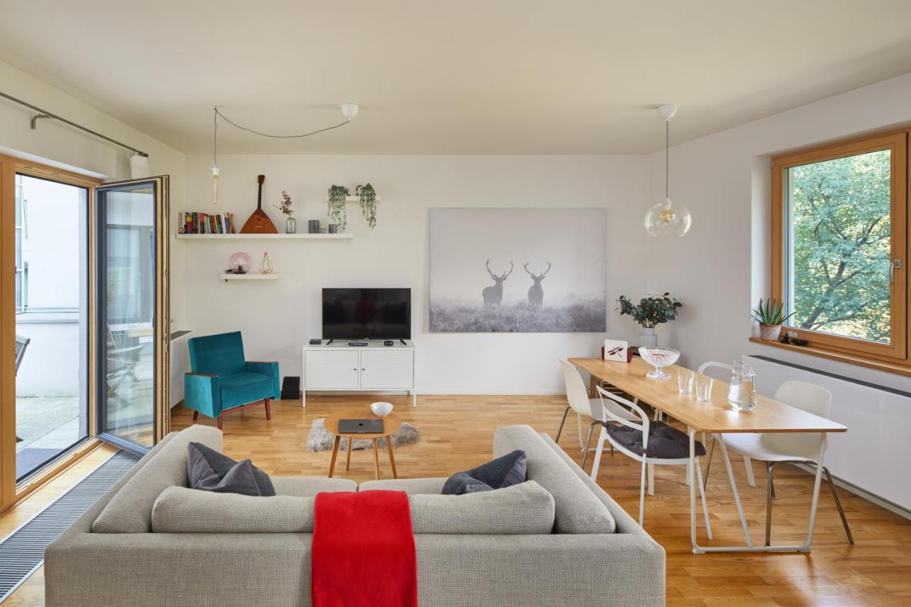 Appartamento Days - W 2bdr - 3 Balconies - Garage - Next To Park Praga